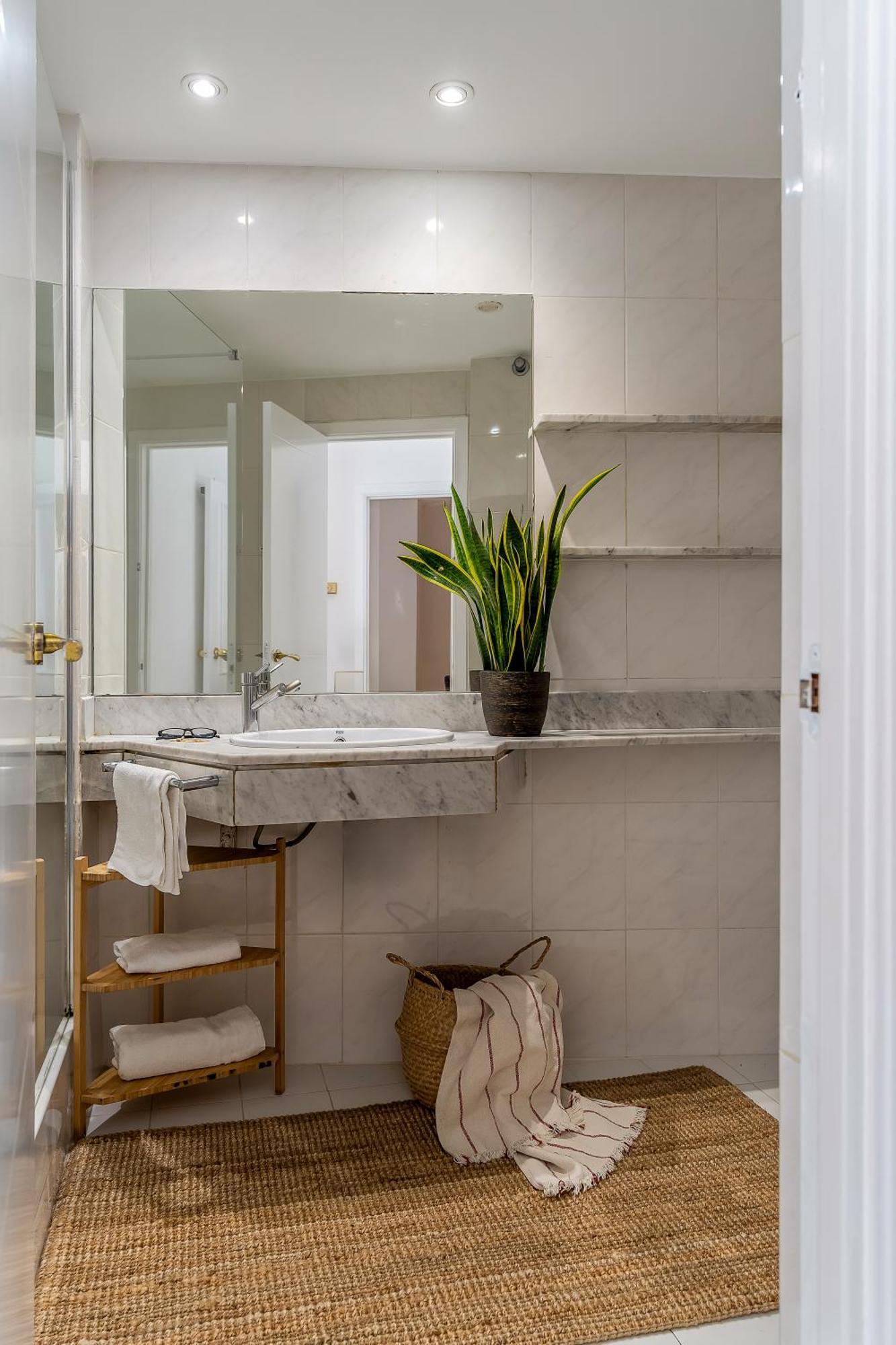 Canela Homes Ninot Appartement *
